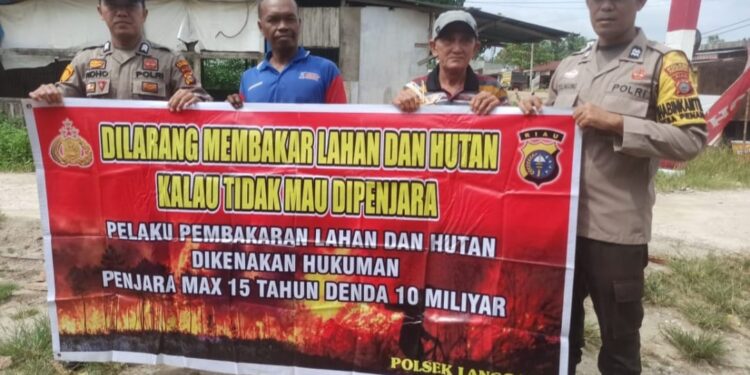 Cegah Karhutla, Polsek Langgam Gencarkan Sosialisasi Larangan Membakar Hutan dan Lahan