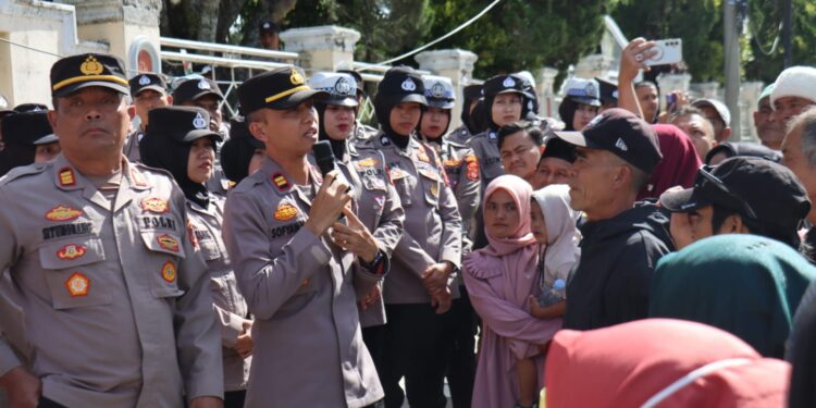Pengamanan Humanis Polres Aceh Tengah Dalam Aksi Unjuk Rasa Nelayan Cangkul Padang