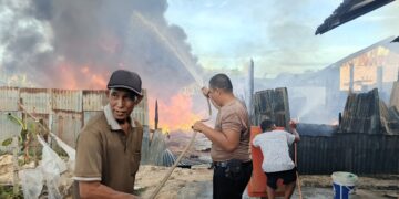 Kolaborasi Warga, Polisi dan Pemerintah Atasi Kebakaran Di Kecamatan Singingi