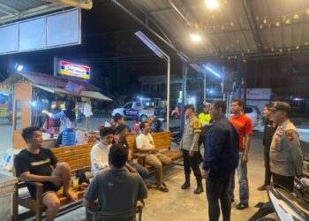 Polsek Pangkalan Kuras Gelar Patroli Blue Light, Ciptakan Rasa Aman di Malam Hari