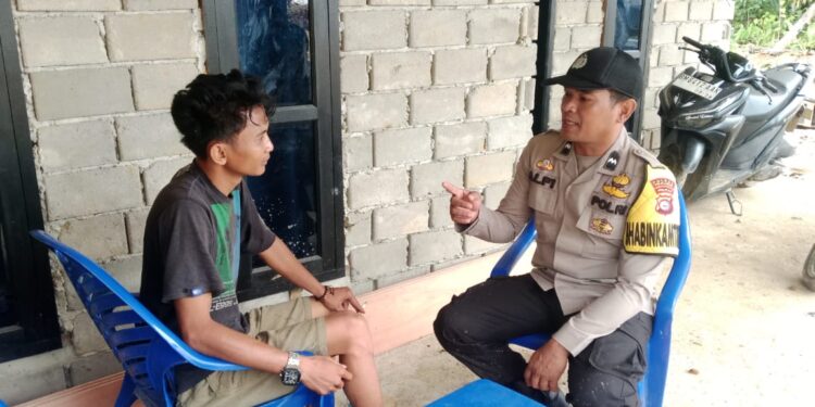 Bhabinkamtibmas Polsek Bunut Gencarkan Silaturahmi, Ajak Warga Jaga Kamtibmas Lewat Cooling System