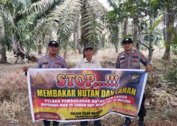 Polsek Teluk Meranti Gencarkan Edukasi Cegah Karhutla, Sebar Maklumat Kapolda Riau di Titik Rawan