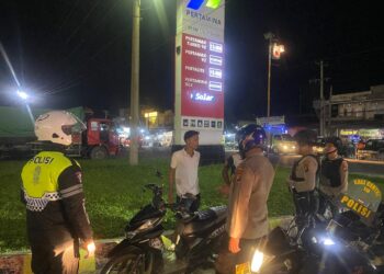 Polsek Pangkalan Kuras Gelar Patroli Blue Light, Antisipasi Premanisme dan Kejahatan Jalanan