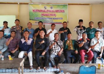 Polisi Dampingi Musyawarah Desa Khusus Pembentukan Koperasi Merah Putih Desa Pulau Muda untuk Perkuat Keamanan dan Ketertiban