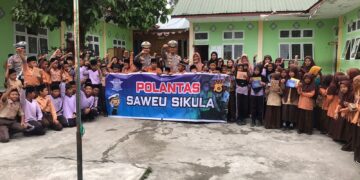 Saweu Sikula, Kasat Lantas Polres Aceh Tengah Sosialisasikan Tertib Berlalu Lintas Sejak Dini di MIS Ujung Temetas