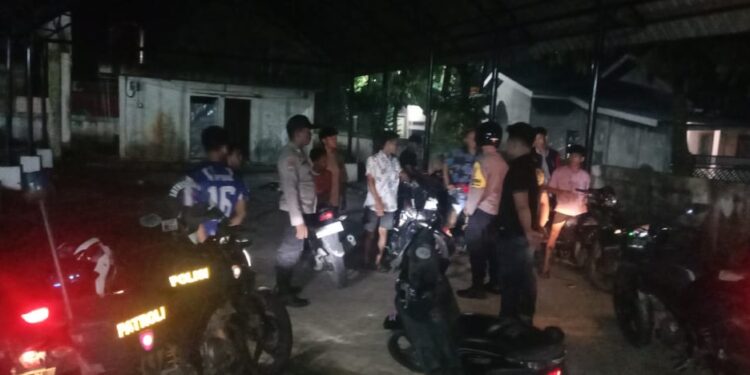 Polsek Pangkalan Kuras Gelar Patroli Blue Light, Wujudkan Rasa Aman di Malam Hari