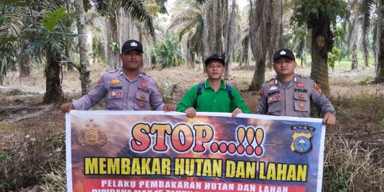 Akhir Pekan, Polsek Teluk Meranti Sosialisasikan Maklumat Kapolda Riau dan Himbauan Cegah Karhutla