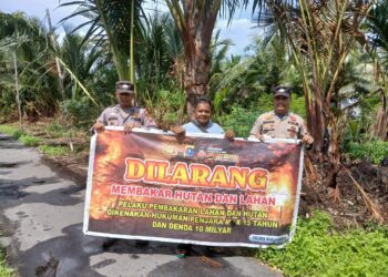 Polsek Kuala Kampar Gencarkan Patroli Karhutla, Sosialisasi Larangan Bakar Lahan kepada Warga