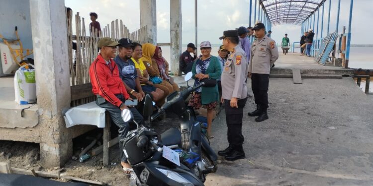 Cegah Kejahatan C3, Polsek Kuala Kampar Gencarkan Patroli KRYD di Pelabuhan dan Pusat Perdagangan