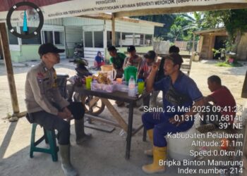 Bangun Kedekatan, Polsek Langgam Aktif Sambangi Warga dan Sampaikan Pesan Kamtibmas