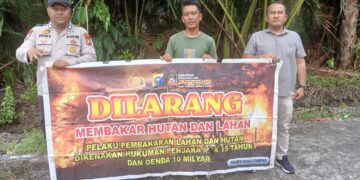 Warga Diedukasi, Karhutla Dicegah: Polsek Kuala Kampar Turun ke Lapangan