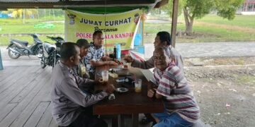 Polsek Kuala Kampar Gelar Jum’at Curhat, Tanggapi Keluhan Masyarakat Soal Karhutla dan Anjing Liar