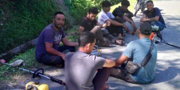 Jumat Bersih, Reje Kampung Ramli Bersama Pemuda Reremal Melaksanakan Gotong Royong 