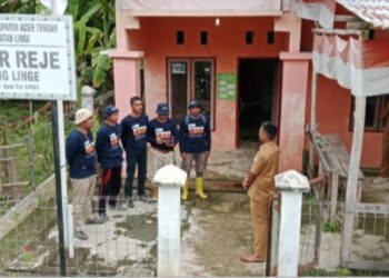 Team RANGER LINGE MENJELAJAHI HUTAN LINGE.