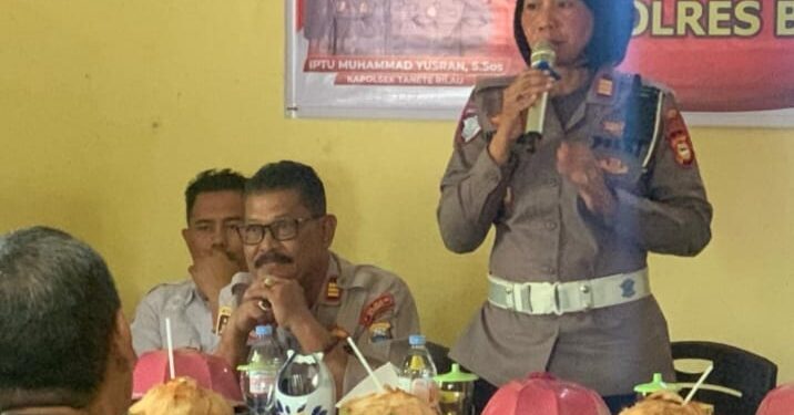 Kasat Lantas Polres Barru Meminta Warga Tanete Rilau Aktif Mendukung Keselamatan