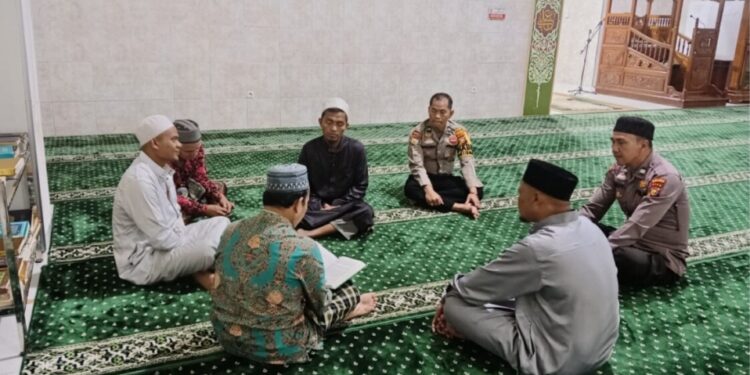 Lewat Subuh Harmoni, Polsek Pangkalan Lesung Ajak Warga Jaga Kamtibmas