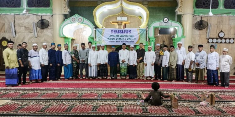 Gampong Paya Bujok Seulemak Gelar Peusijuk 19 Jamaah Calon Haji
