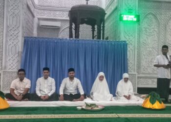 Gampong PB Teungoh Peusijuk Camat Langsa Barat dan Warga Jamaah Calon Haji
