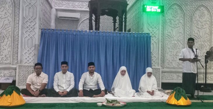 Gampong PB Teungoh Peusijuk Camat Langsa Barat dan Warga Jamaah Calon Haji 