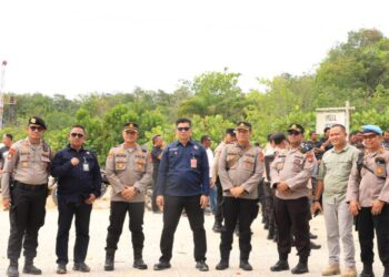 Wakapolres Siak Pimpin Langsung Pengamanan Aksi Unjuk Rasa Jilid 2 Di PHR Minas
