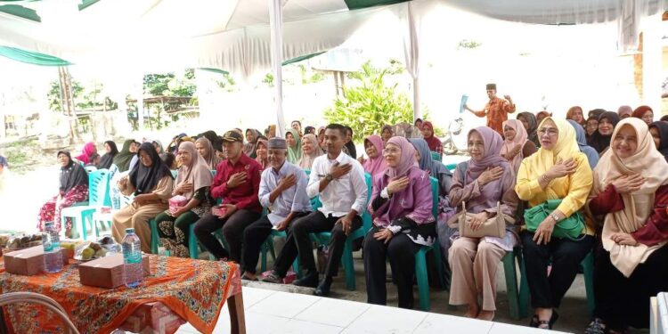 Reses Di Desa Teratak Buluh Anggota DPRD Riau Hj. Adrias Di Sambut Hangat Oleh Masyarakat