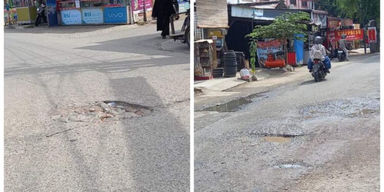 Mabes UIN Ar Raniry Soroti Kerusakan Jalan Di Simpang 7 Ulee Kareng Lamreueng