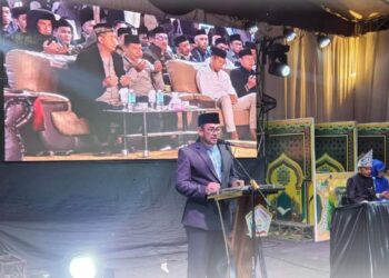 Kankemenag Wahdi Memimpin Doa  Pembukaan MTQ Tingkat Kabupaten Aceh Tengah Ke 35