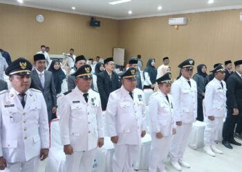 Bupati Bireuen H Mukhlis, ST Lantik 6 Camat Dan Pejabat Terkait