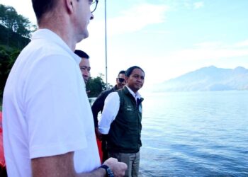 Dari Pingir Danau, Menhut RI Himbau Jaga Kelestarian dan Kebersihan Danau Lut Tawar