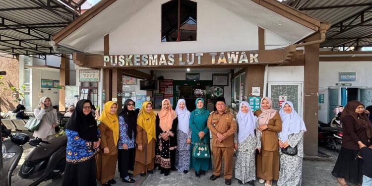 Ketua TP PKK Pastikan Puncak Pelayanan KB Serentak Harganas Ke-32 Di Aceh Tengah