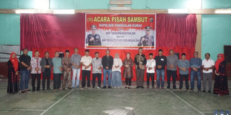 Pisah Sambut Kapolsek Pangkalan Kuras Berlangsung Hangat dan Penuh Haru