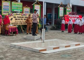 Harunya Pelepasan Siswa SDN 008 Pangkalan Kerinci, Polisi Sampaikan Pesan Kamtibmas