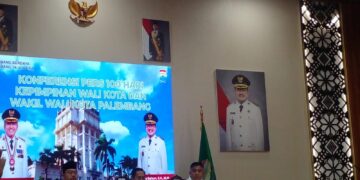 Konferensi Pers 100 Hari Kepimpinan Walikota Dan Wakil Walikota Palembang