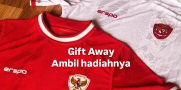 Sahabat Bardan Sahidi Bagi Bagi Jersey Tim Nasional