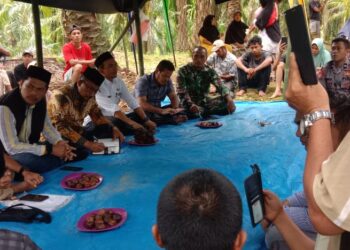 Masyarakat Penanggalan Mengadu Kepada Haji Uma Terkait Lahan Diserobot PT Laot Bangko