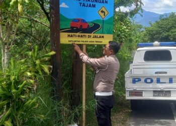 Tekan Kecelakaan, Satlantas Polres Aceh Tengah Pasang Baleho Dan Spanduk Himbauan