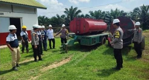 Antisipasi Karhutla, Kapolsek Betung Cek Sarpras Di PT APS dan PT Citra Sembawa
