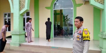 Polsek Kerumutan Amankan Pelaksanaan Salat Idul Adha