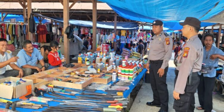 Polsek Bunut Gelar Patroli KRYD, Sasar Toko hingga Pemukiman Warga Cegah C3 dan Judi Online