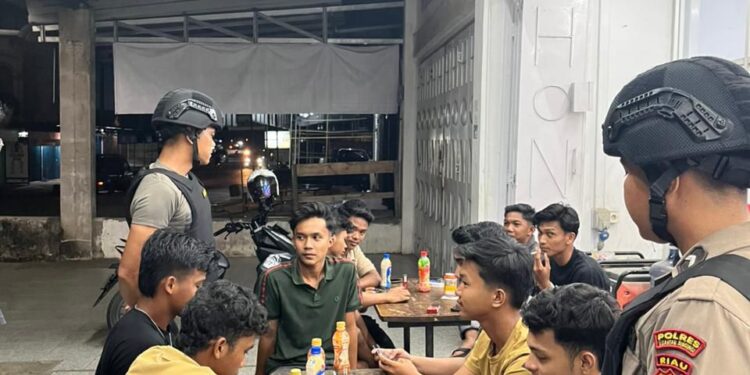 Tim Raga Polres Kuansing Patroli Malam, Ciptakan Situasi Kondusif Di Teluk Kuantan