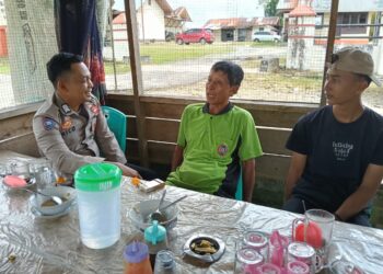Bhabinkamtibmas Bunut Sambangi Warga, Ajak Jaga Kamtibmas dan Waspadai Hoaks