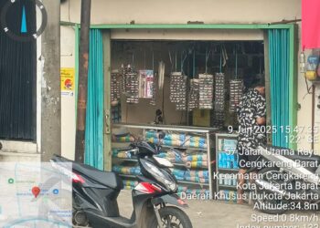Toko Obat Berkedok Penjual Benang Di Kawasan Cengkareng Barat Resahkan Warga