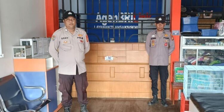 Polsek Kuala Kampar Gelar Patroli Rutin, Sasar Pertokoan hingga Bank Syariah