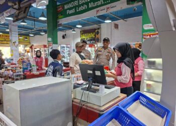 Polsek Pangkalan Kerinci Gencar Sosialisasi Anti-Premanisme, Sasar Lokasi Usaha
