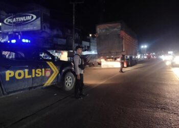 Patroli Malam Polsek Ukui, Edukasi Warga Demi Ukui Aman dan Nyaman