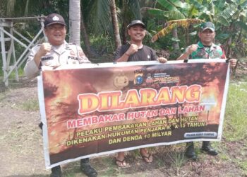 Polsek Kuala Kampar Gelar Patroli Antisipasi Karhutla, Masyarakat Diminta Waspada