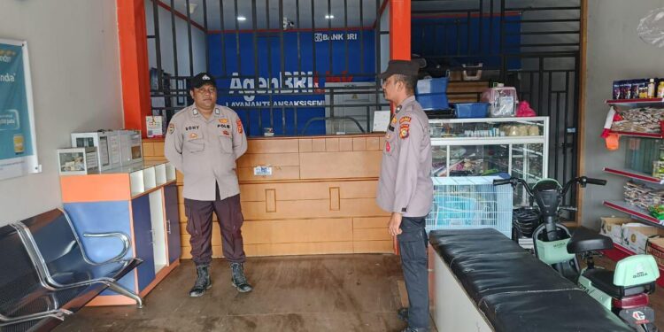 Cegah C3, Polsek Kuala Kampar Gencarkan Patroli ke Pertokoan dan Perbankan