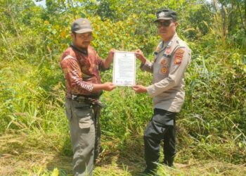 Cegah Karhutla, Bhabinkamtibmas Desa Sotol Sosialisasikan Larangan Bakar Lahan