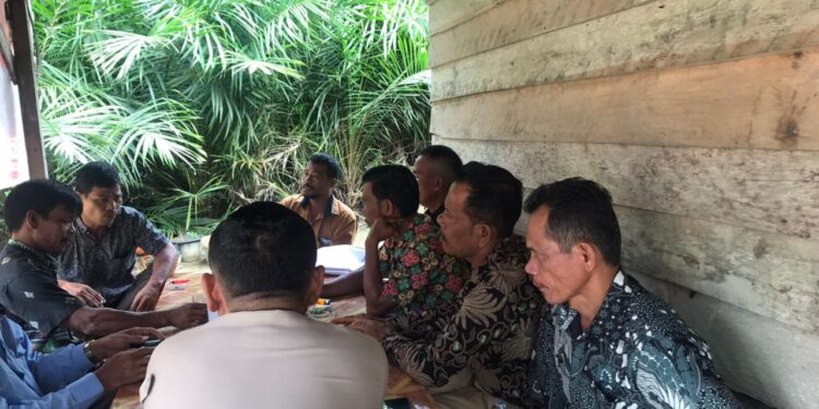 Polsek Kerumutan Gelar Minggu Kasih di Gereja HKBP Bethesda Bukit Lembah Subur