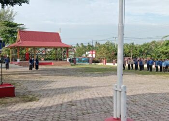 Upacara Hari Kesadaran Nasional Digelar di Pangkalan Kuras, Polsek Turut Kawal